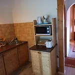 Hevizi Fecskefeszek بيت ضيافة 3*