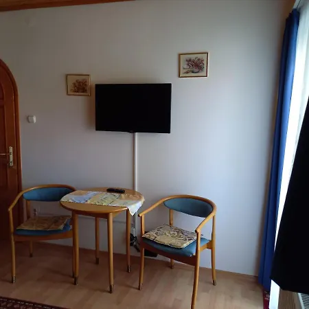 Hevizi Fecskefeszek 3*