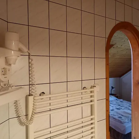 Hevizi Fecskefeszek Konukevi 3*