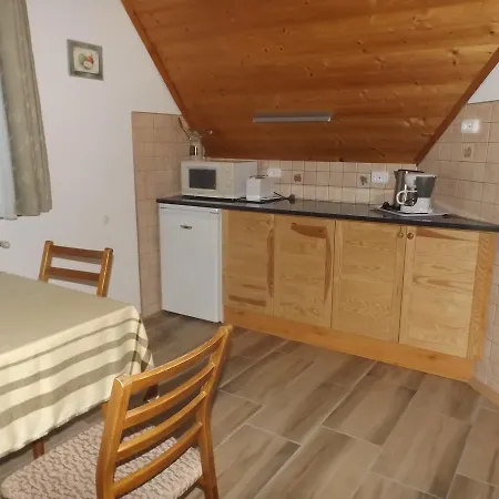 Hevizi Fecskefeszek 3*