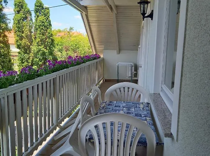 Casa de hóspedes Hévízi Fecskefészek 3*