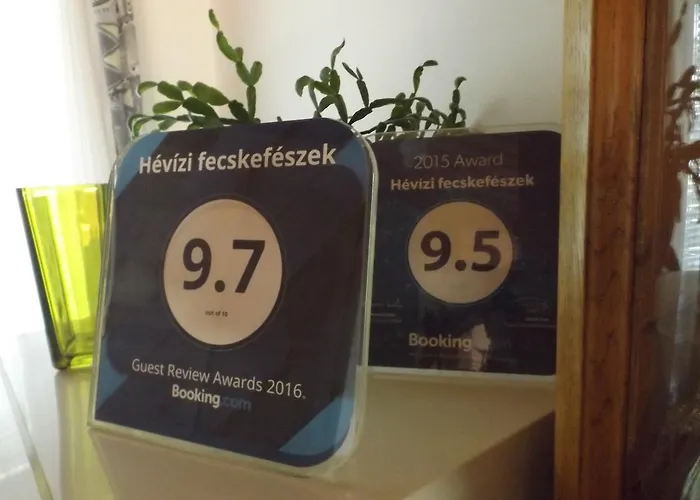 Hevizi Fecskefeszek ヘーヴィーズ